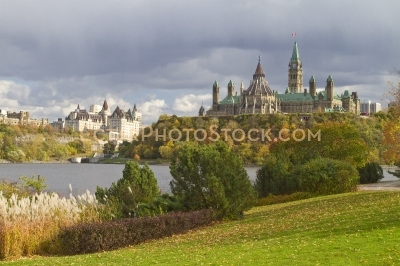 Parliament building fall view from bike part gatineau side of th